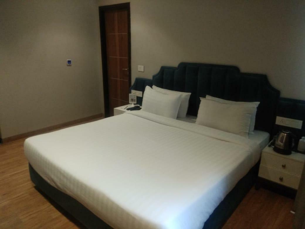 Hotel Accord Premier Raigarh Ngoại thất bức ảnh